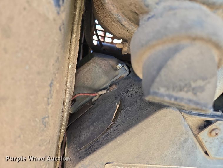 image for item YA2074 2015 Ditch Witch R300 cable plow