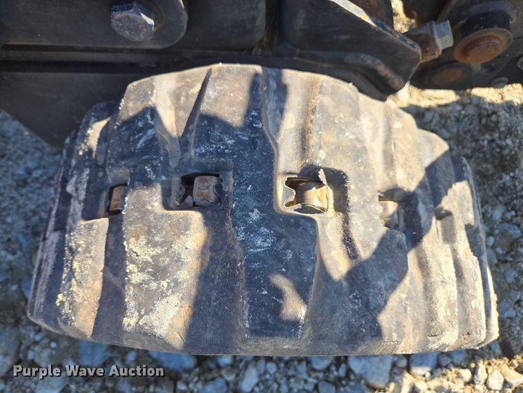 image for item YA2074 2015 Ditch Witch R300 cable plow