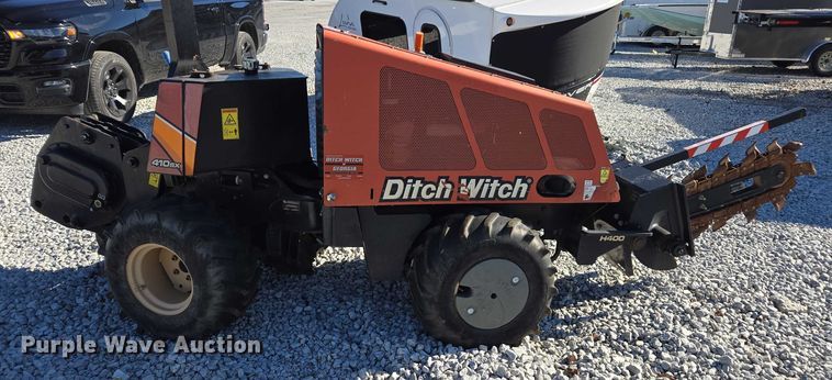 image for item YA2075 2016 Ditch Witch 410SX trencher
