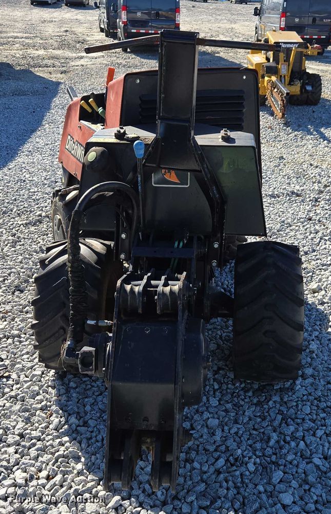 image for item YA2075 2016 Ditch Witch 410SX trencher