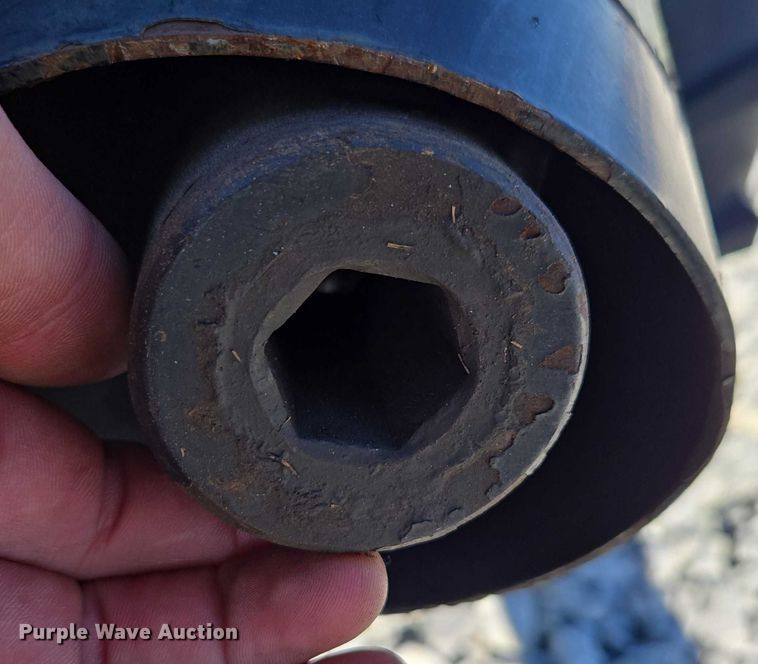 image for item YA2075 2016 Ditch Witch 410SX trencher