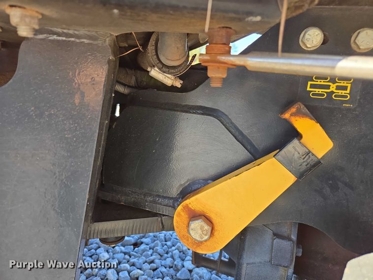 image for item YA2075 2016 Ditch Witch 410SX trencher