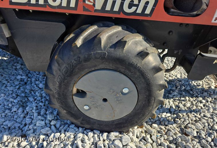 image for item YA2075 2016 Ditch Witch 410SX trencher