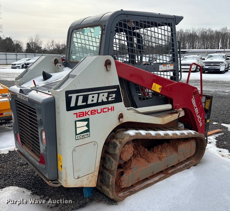 MINI CARGADOR SOBRE ORUGAS 2025 TAKEUCHI TL8R2