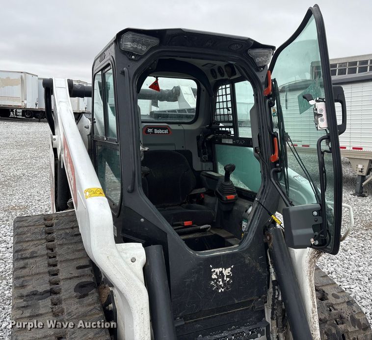 image for item YA2107 2023 Bobcat T86 R-Series tracked skid steer loader