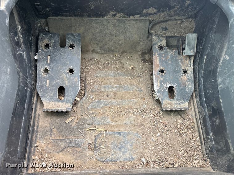 image for item YA2107 2023 Bobcat T86 R-Series tracked skid steer loader