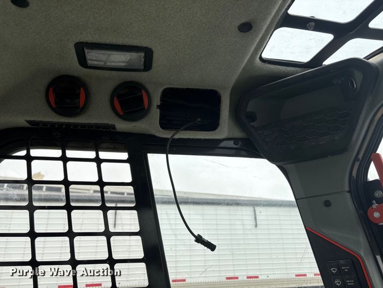 image for item YA2107 2023 Bobcat T86 R-Series tracked skid steer loader