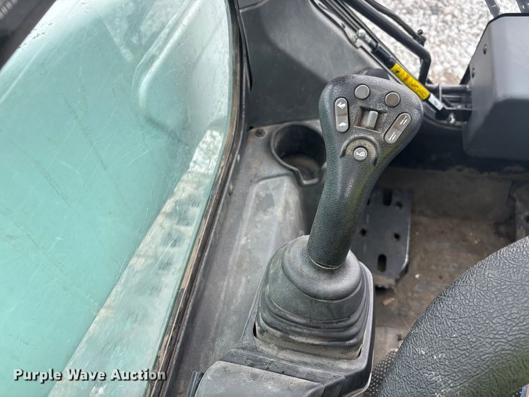 image for item YA2107 2023 Bobcat T86 R-Series tracked skid steer loader