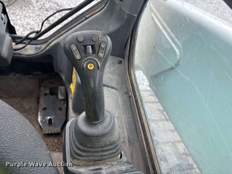 image for item YA2107 2023 Bobcat T86 R-Series tracked skid steer loader