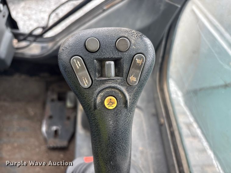 image for item YA2107 2023 Bobcat T86 R-Series tracked skid steer loader