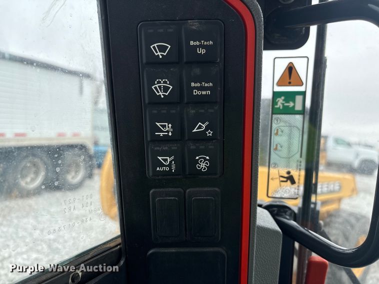 image for item YA2107 2023 Bobcat T86 R-Series tracked skid steer loader