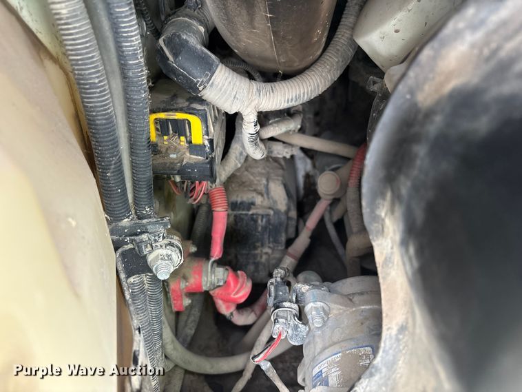 image for item YA2107 2023 Bobcat T86 R-Series tracked skid steer loader