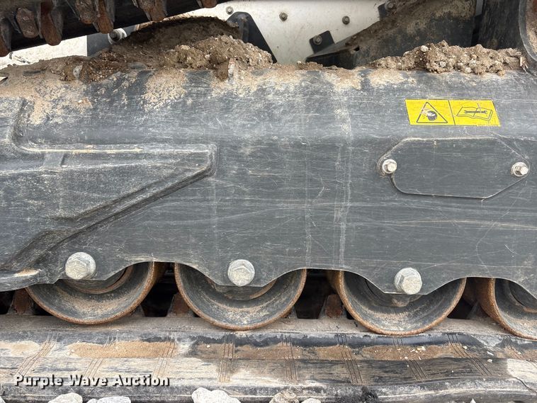 image for item YA2107 2023 Bobcat T86 R-Series tracked skid steer loader