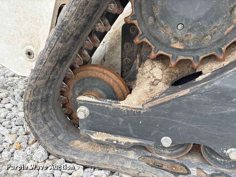 image for item YA2107 2023 Bobcat T86 R-Series tracked skid steer loader
