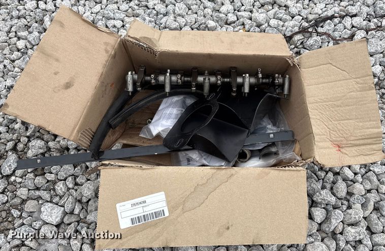 image for item YA2107 2023 Bobcat T86 R-Series tracked skid steer loader