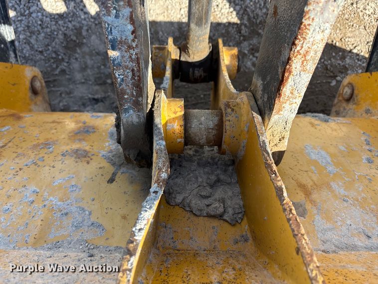 image for item YA2164 2019 John Deere 310L backhoe