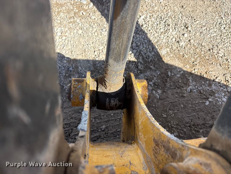 image for item YA2164 2019 John Deere 310L backhoe