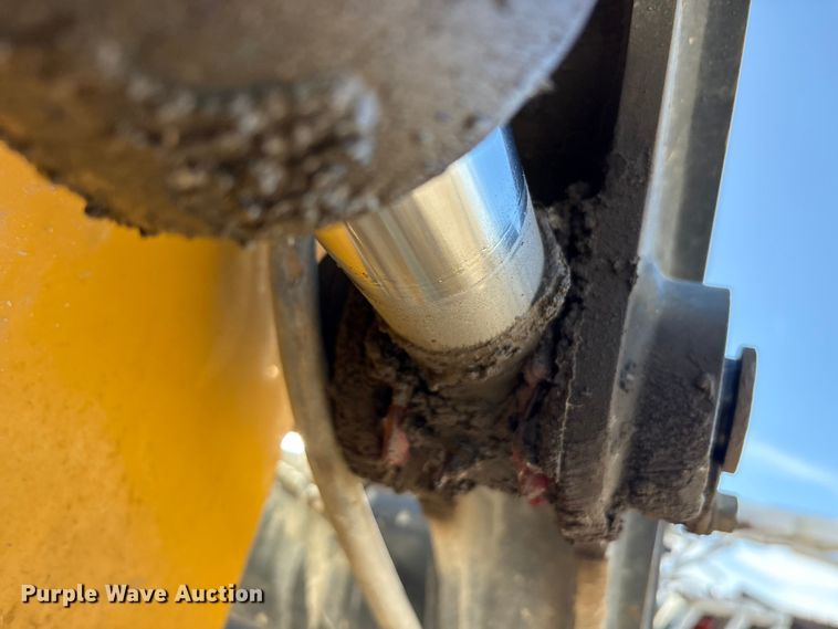 image for item YA2164 2019 John Deere 310L backhoe