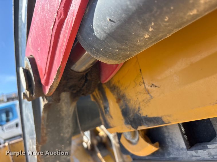 image for item YA2164 2019 John Deere 310L backhoe