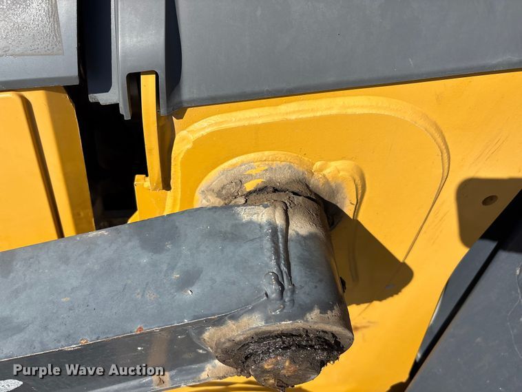 image for item YA2164 2019 John Deere 310L backhoe