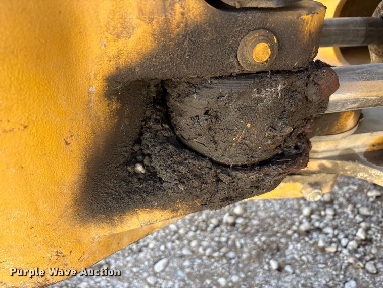 image for item YA2164 2019 John Deere 310L backhoe