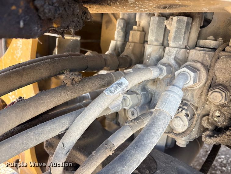 image for item YA2164 2019 John Deere 310L backhoe