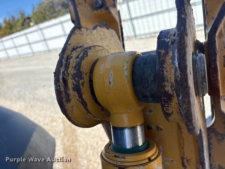 image for item YA2164 2019 John Deere 310L backhoe