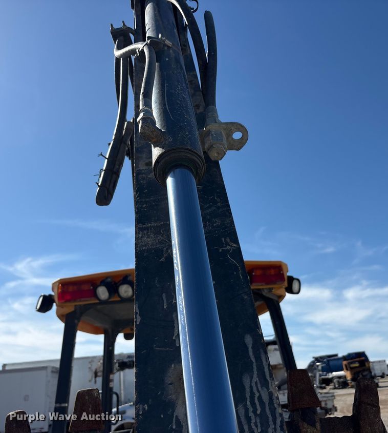 image for item YA2164 2019 John Deere 310L backhoe