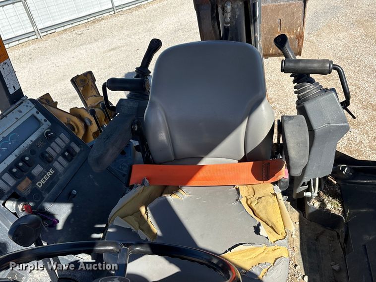 image for item YA2164 2019 John Deere 310L backhoe