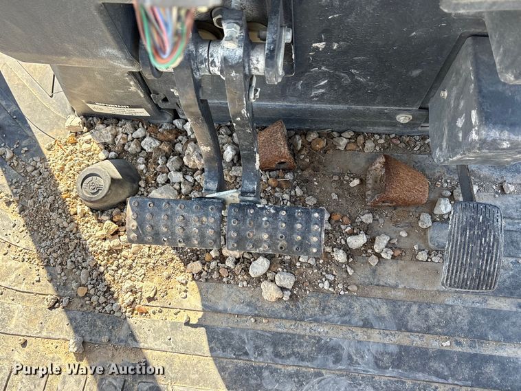 image for item YA2164 2019 John Deere 310L backhoe