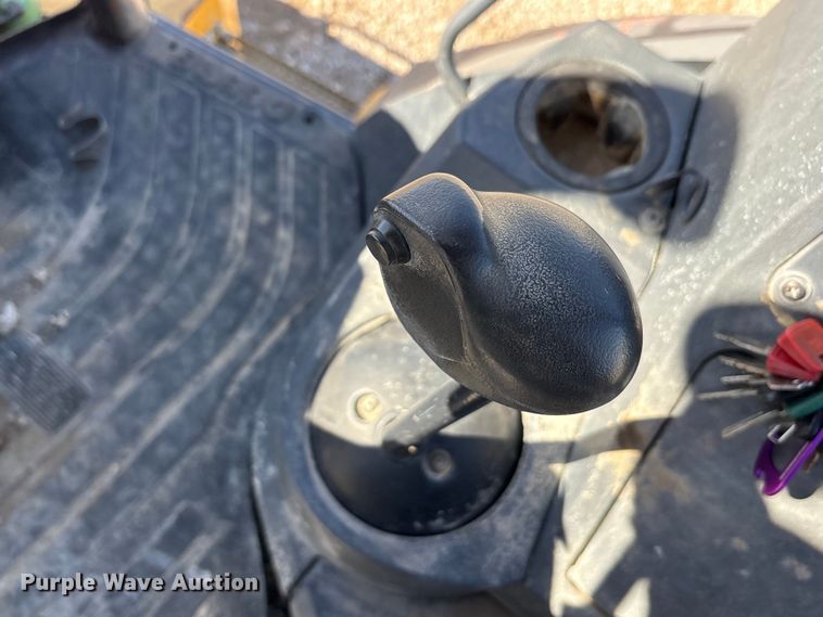 image for item YA2164 2019 John Deere 310L backhoe