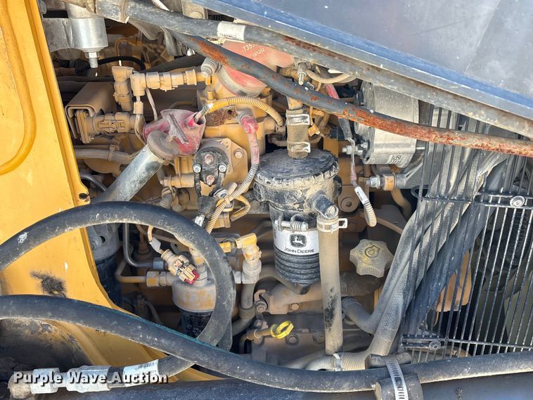 image for item YA2164 2019 John Deere 310L backhoe