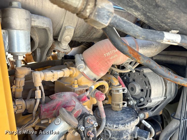 image for item YA2164 2019 John Deere 310L backhoe