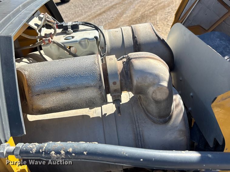 image for item YA2164 2019 John Deere 310L backhoe