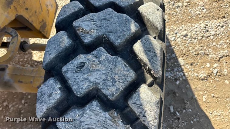 image for item YA2164 2019 John Deere 310L backhoe