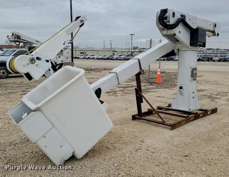 image for item YA2168 Bucket lift