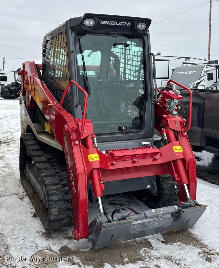 image for item YA2221 Takeuchi TL10V-2 tracked skid steer loader