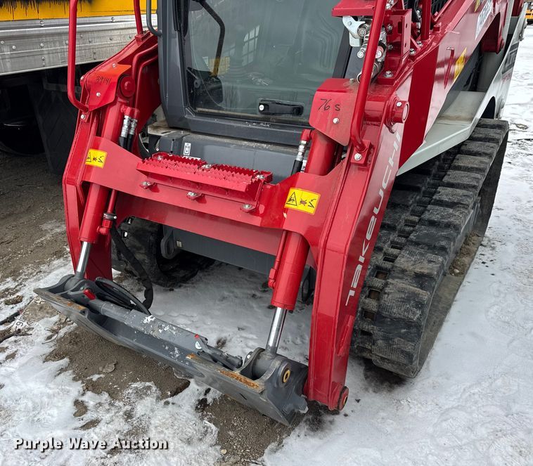 image for item YA2221 Takeuchi TL10V-2 tracked skid steer loader