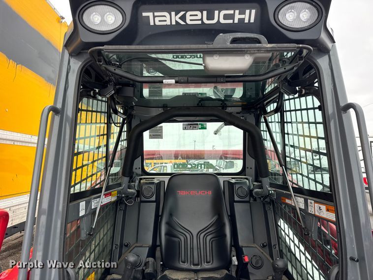 image for item YA2221 Takeuchi TL10V-2 tracked skid steer loader