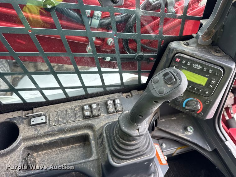 image for item YA2221 Takeuchi TL10V-2 tracked skid steer loader