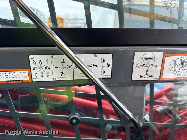 image for item YA2221 Takeuchi TL10V-2 tracked skid steer loader