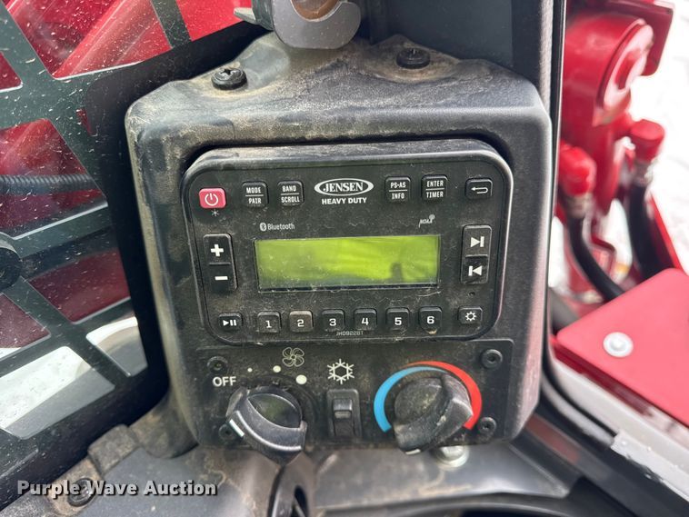 image for item YA2221 Takeuchi TL10V-2 tracked skid steer loader