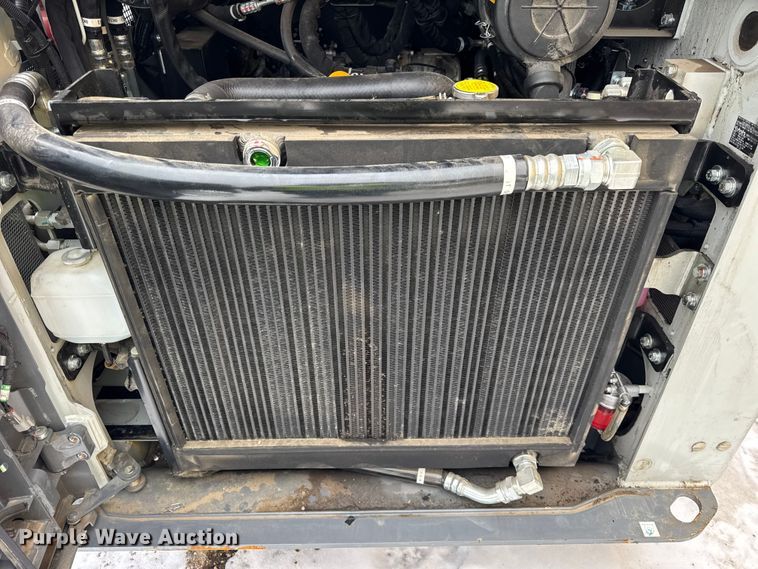 image for item YA2221 Takeuchi TL10V-2 tracked skid steer loader