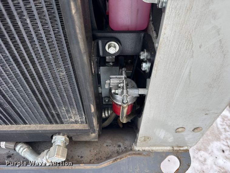 image for item YA2221 Takeuchi TL10V-2 tracked skid steer loader