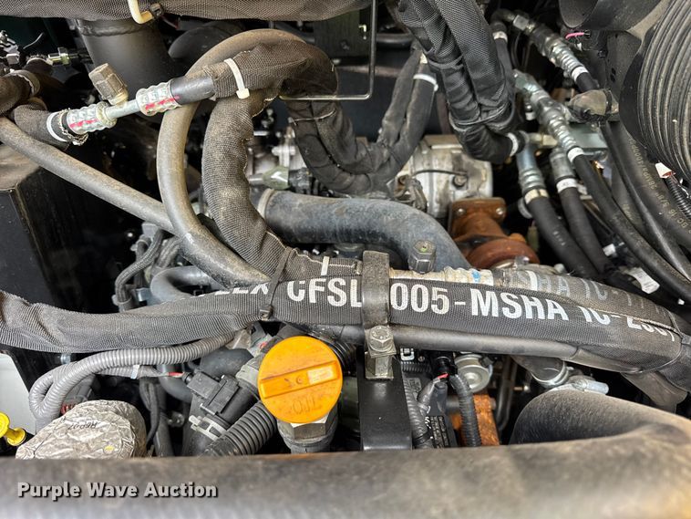 image for item YA2221 Takeuchi TL10V-2 tracked skid steer loader