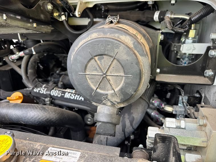 image for item YA2221 Takeuchi TL10V-2 tracked skid steer loader