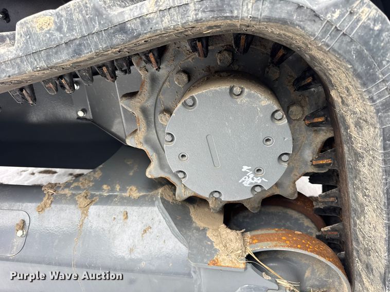 image for item YA2221 Takeuchi TL10V-2 tracked skid steer loader