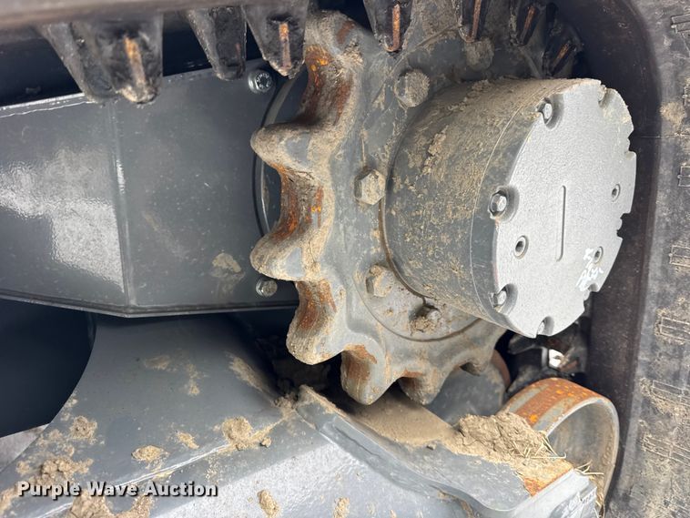 image for item YA2221 Takeuchi TL10V-2 tracked skid steer loader