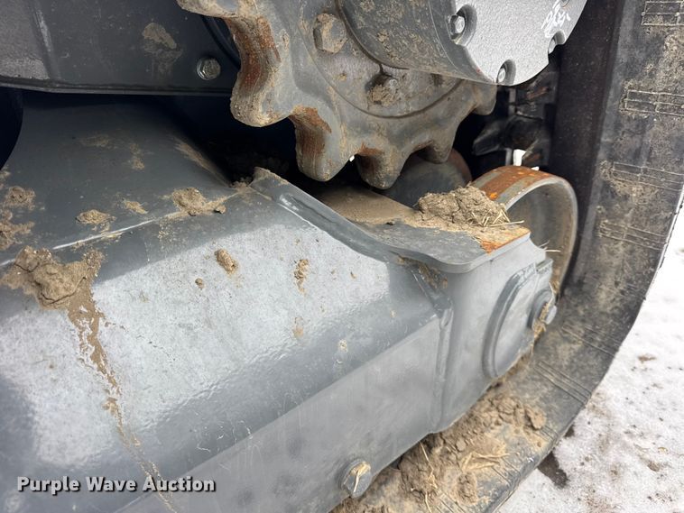 image for item YA2221 Takeuchi TL10V-2 tracked skid steer loader