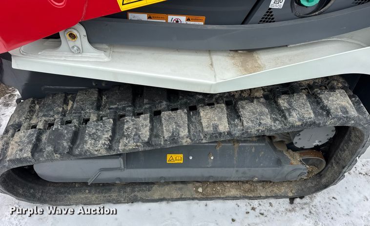 image for item YA2221 Takeuchi TL10V-2 tracked skid steer loader